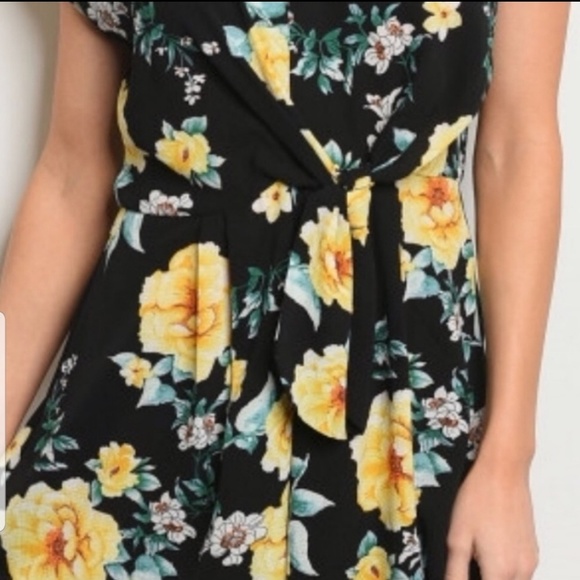 SALE!!!  🛍 Black Floral Romper - Picture 2 of 3